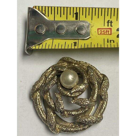Vintage Golden Metal Floral Flower Costume Jewelry Sweater Scarf Clip Rare - Picture 3 of 3